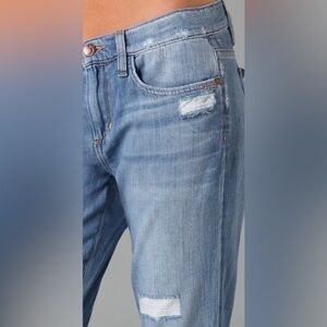 Joe"s Distressed straight leg Bestfriend jeans size 24